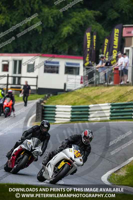cadwell no limits trackday;cadwell park;cadwell park photographs;cadwell trackday photographs;enduro digital images;event digital images;eventdigitalimages;no limits trackdays;peter wileman photography;racing digital images;trackday digital images;trackday photos